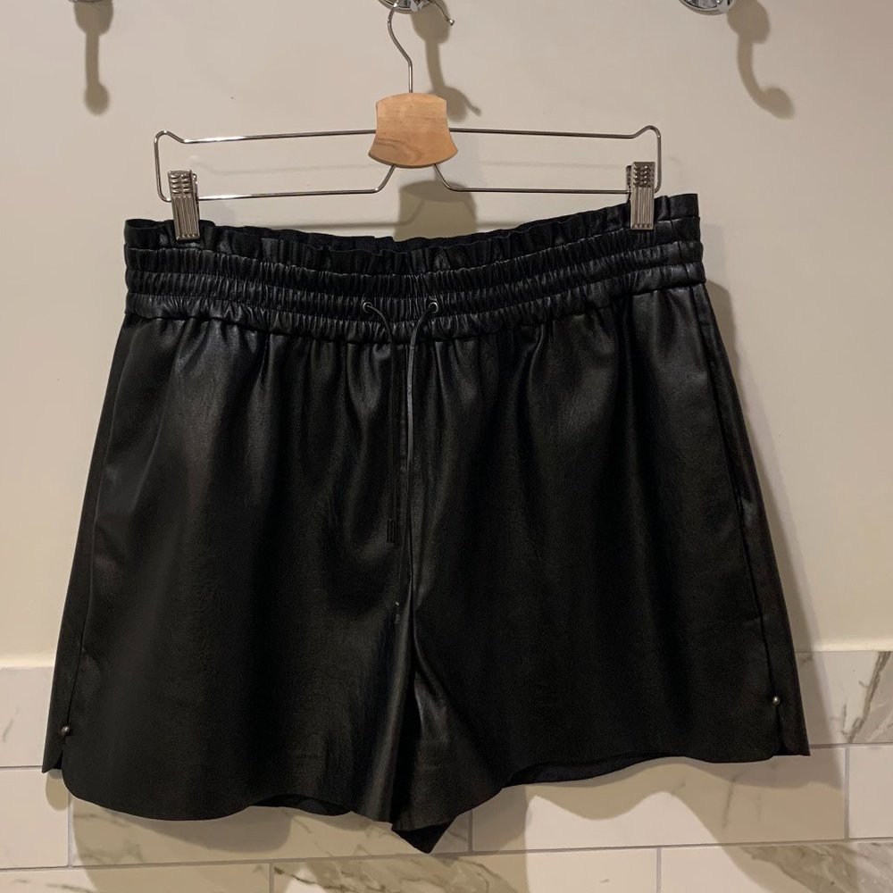 Zara High-waisted faux leather shorts in black
